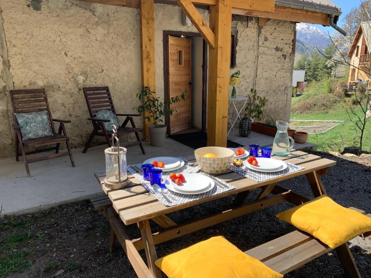 Appartement Duplex Avec Jardin Attenant Briançon Екстериор снимка